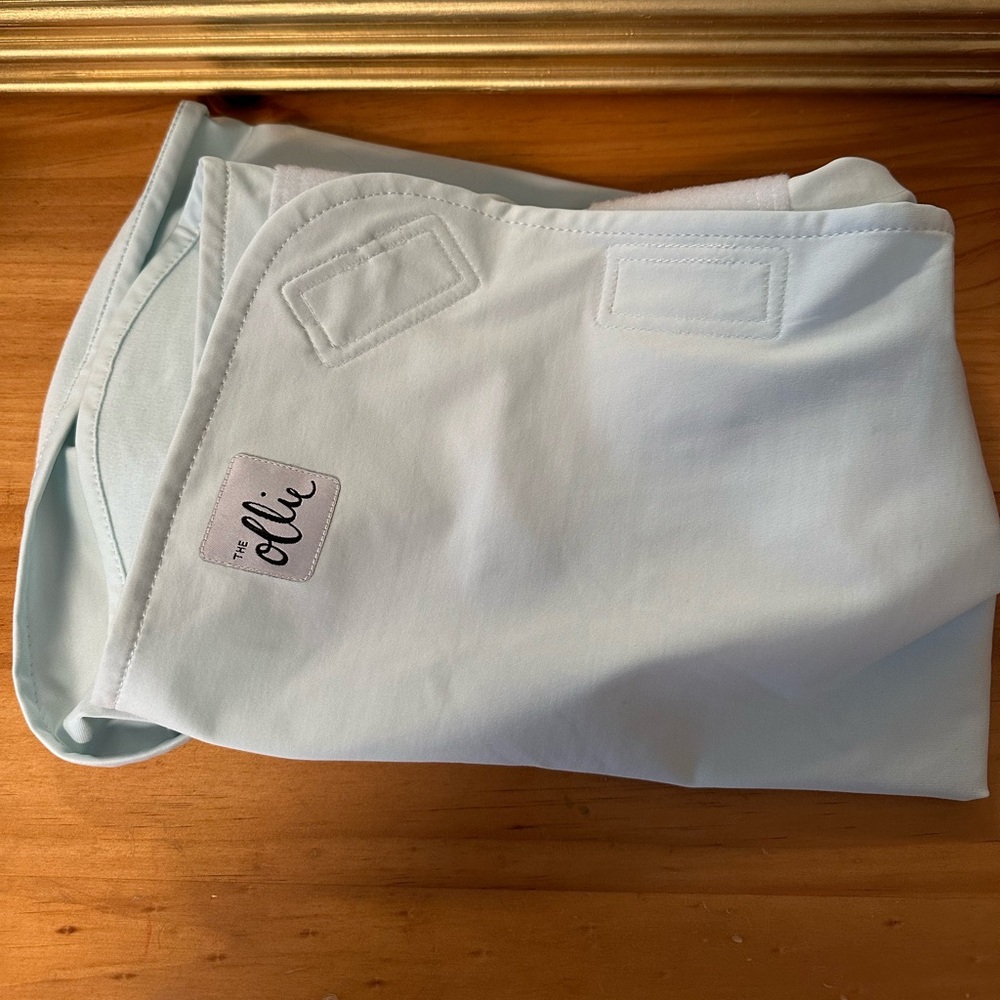 The Ollie Light Blue Swaddle